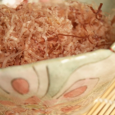 Katsuobushi-Fisch Blaufisch Soems 100g blättert japanischer der freie Lebensmittel-Zusatzstoff ab